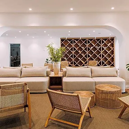 アパート Eretria Beach Apartments