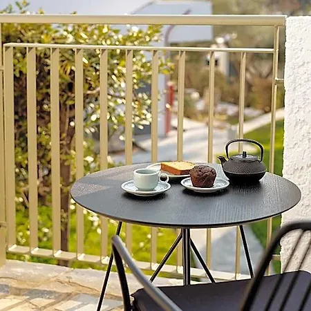 Eretria Beach Apartments