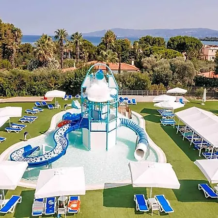 Eretria Beach Apartments アパート エレトリア