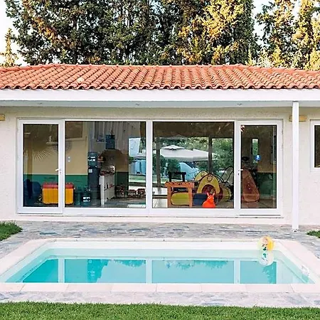 アパート Eretria Beach Apartments エレトリア
