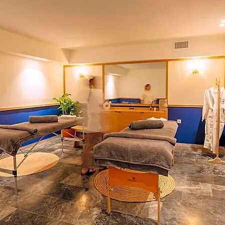 アパート Eretria Beach Apartments *